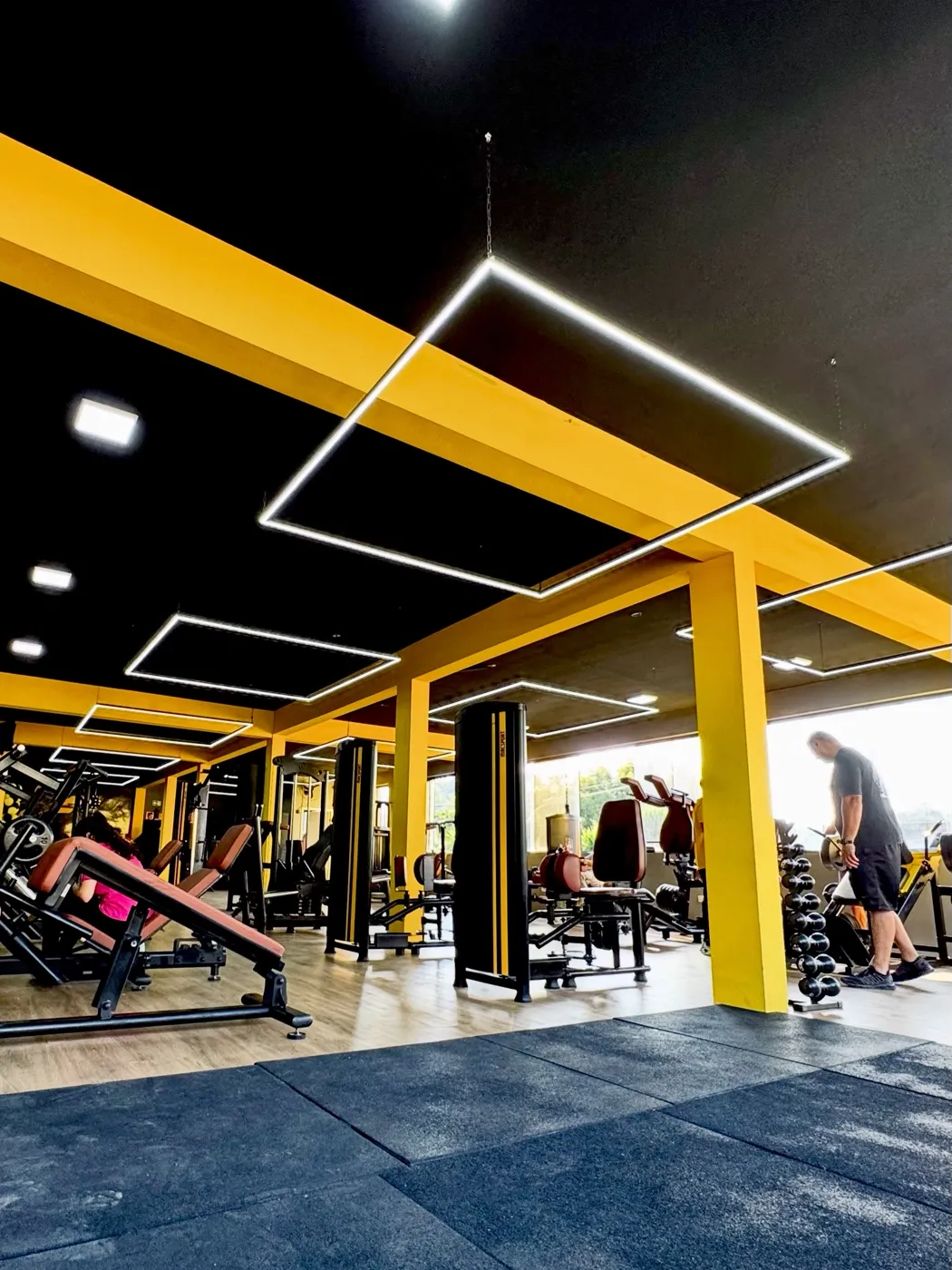 Sala de musculação da Flash Academia